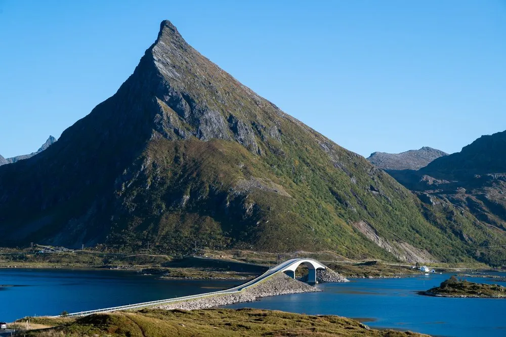 One of the Twin-Bridges between Fredvang and Ramberg, a pointed mountainside in the background