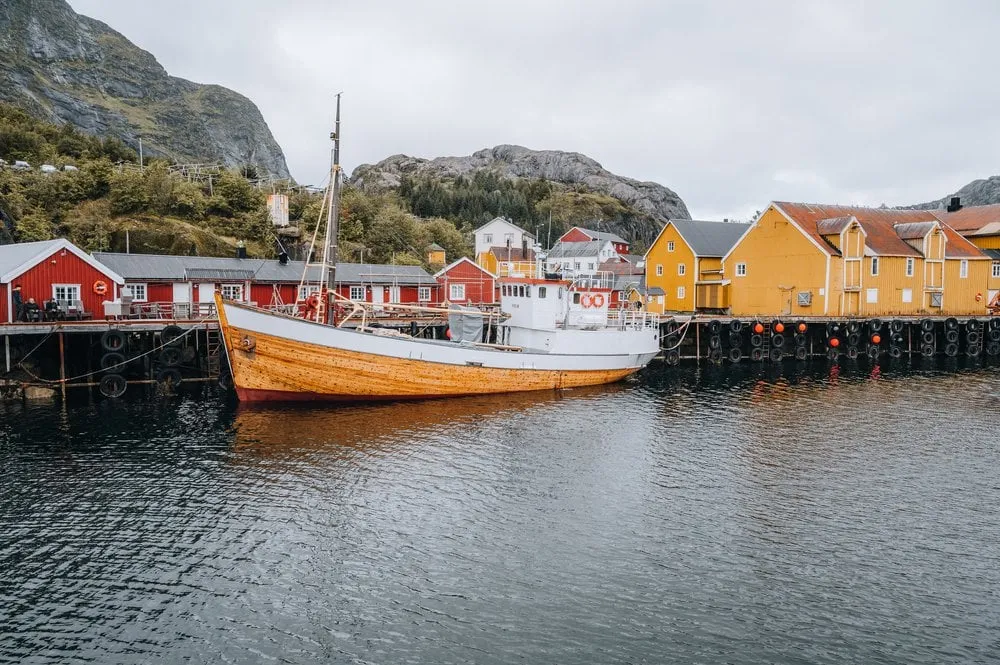 Sakrisøy - Nusfjord. Bild 3